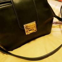 ราคา โล๊ะกระเป๋า Charles & Keith แท้ 100% (1251131547)