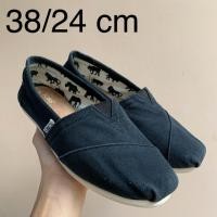 ราคา รองเท้าTOMS รุ่น Classic Black Canvas แท้มือ2 ฟรี ลทบ (3225312558)