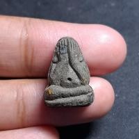 ราคา พระปิดตา มวลสารแร่ดินว่านกากยายักษ์ หลวงปู่แผ้ว ปวโร วัดรางหมัน ปี พ.ศ.2557 (18295402365)