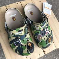 ราคา BAPE X CROCS รองเท้าผู้ชาย รองเท้าแตะแบบลำลอง (27687621484)