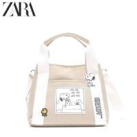 ราคา พร้อมส่งกระเป๋าถือ Snoopy งาน Zara เซ็ทคู่ 2 ใบ Crossbody Bag (15811779142)