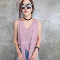 ราคา พร้อมส่ง วันอาทิตย์ New !!!! ✨เสื้อแขนกุดคอวี ดีเทลตอกตาไก่ มีสายไว้ผูกโบว์หรือปล่อยก้เกร๋ ผ้าใส่ (45306612)