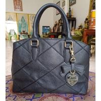 ราคา กระเป๋าแบรนด์Pierre cardin(ปิแอร์ การ์แดง)ทรงทำงานของสุภาพสตรี สีดำมีป้ายแบรนด์ห้อยสภาพใหม่สวยงามมากมีของพร้อมส่งนะคะ (25433010736)