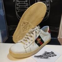 ราคา KASUT BUNDLE (GUCCI3.5UK - Ace Bee White Leather Low Top - 22.5CM) กระเป๋ารองเท้า (40368235722)