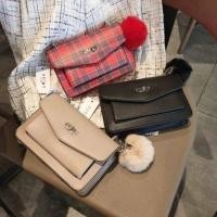 ราคา กระเป๋า Guess มีปอมๆแถมด้วย งานแท้Outlet​ (4035208973)