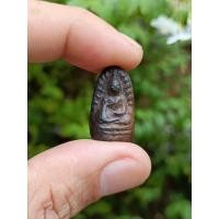 ราคา พระรอดมือโต หลวงพ่อกวย วัดโฆสิตาราม ปี2500 นิยม (44263656210)