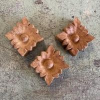 ราคา ไม้สักแกะสลัก ขนาด 2" นิ้ว (ราคาต่อชิ้น) ไม้แกะสลัก ลายไทย ทำจากไม้สัก ไม้สักแท้ ไม่ทำสี Teak Real Wooden Carved Decor (22086160408)