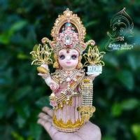 ราคา พระแม่ลักษมี ปางยืนหกกร เทวีแห่งความมั่งคั่งร่ำรวย และความรักที่บริบูรณ์ (10316338550)
