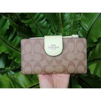 ราคา ของแท้ถูกสุด(ผ่อน0%) กระเป๋าสตางค์ coach ลาย signature มีช่องใส่มือถือ ของแท้นำเข้าจากUSA (19744646935)