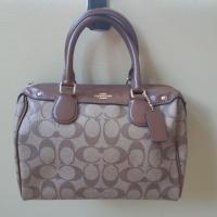 ราคา coach หมอน 9 นิ้ว #แท้100%# ขอบมุมกริปมากค่ะ (3104410299)