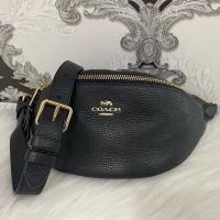 ราคา Coach ของแท้ 100% คาดอก สีดำ งานShop (18776749610)