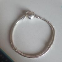 ราคา pandora สร้อยข้อมือเงินแท้ 100% (25115078614)