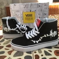 ราคา ของแท้!!!Vans sk8 hi reissue snoopy มือ1 (99661019)