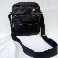 ราคา กระเป๋าสะพายข้างผู้ชาย ยี่ห้อ Mens Sling Bag กระเป๋าสะพายข้างผู้ชาย Preloved มือสอง (43603745115)