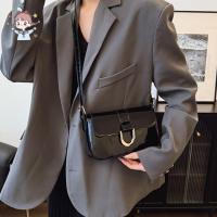 ราคา กระเป๋าเกรดสูงสําหรับผู้หญิงหัวเข็มขัดเกือกม้าสีแดงไวน์ย้อนยุคกระเป๋าถือแฟชั่น (26387485705)