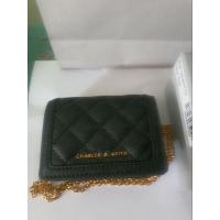 ราคา กระเป๋ายี่ห้อ CHARLES&KEITH (23720364347)