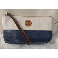 ราคา mk กระเป๋าคล้องมือหนังเเท้ทั้งใบมือสองของเเท้ (50203364185)