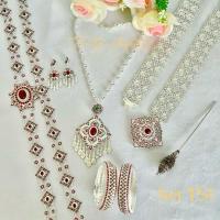 ราคา ชุดเซ็ทเครื่องประดับชุดไทยครบเซ็ท สร้อยคอต่างหู สร้อยสังวาลย์ ปิ่น กำไล เข็มขัด (40018800269)