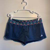 ราคา กางเกงขาสั้นยี่ห้อ Adidas ไซส์ M (Used Adidas Shorts Size M) (3460212918)