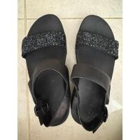 ราคา รองเท้า Fitflop ของแท้ มือสอง (25290629903)