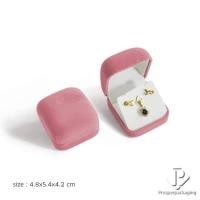 ราคา กล่องต่างหูสีโอรส/ขาว จี้ ต่างหูกำมะหยี่ สร้อยเล็ก เป็นของของขวัญ จัดโชว์ กล่องใส่เครื่องประดับกำมะหยี่ (17498611149)