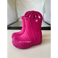 ราคา (B017)รองเท้าบูทcrocsเด็กมือ2ของแท้ พร้อมส่ง รองเท้าแบรนด์เด็กมือสองของแท้ (42774575920)