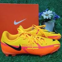 ราคา รองเท้าสตั๊ด เด็ก #มือสอง ( อ่านรายละเอียดด้านล่าง ) (40603951978)