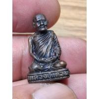 ราคา รูปหล่ออุกกริ่ง หลวงปู่แหวน ปี 30 แยกขุดรวม 8 เกจิ ที่ระลึกสร้างศูนย์ปฏิบัติธรรมค้ำจุนโลก จ.เชียงใหม่ หลวงปู่สิม ปลุกเสก (48103546683)