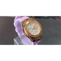 ราคา นาฬิกา Guess แท้ หน้าปัดขาว ตกแต่งคริสตัลสีม่วงระยิบระยับ (25932276526)