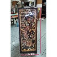 ราคา ภาพแกะสลัก ภาพแกะสลักไม้ แกะสลักฉลุลายทั้งแผ่น รูปนกยูงขนาด37*94ซม. โดยประมาณ (9304039006)