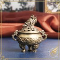 ราคา เชิงเทียนไม้กฤษณาขนาดเล็กพร้อมฝาปิดแกะสลักมังกร, เชิงเทียนสําริดขนาดเล็กสําหรับตกแต่งภูมิทัศน์ขนาดเล็ก, พิธีชงชาทองเหลือง - ตวน บรอนซ์ (53451546697)