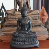 ราคา พระบูชาปางชนะมาร เก่าๆ ศิลปะสุโขทัย ฐาน 3 ขา ใต้ฐานมีดินไทย เนื้อโลหะ หน้าตัก 4.5 นิ้ว สูง 8.5 นิ้ว (40623791377)