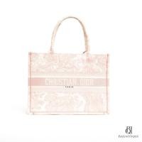 ราคา [ของแท้] DIOR BOOK TOTE MEDIUM PINK OBLIQUE JACQUARD มีใบรับประกัน ตรวจสอบได้ทุกใบ ✅ (26908248157)