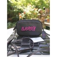 ราคา Coach X Keith Haring Heart Leather Crossbody Pouch Bag (591143103)