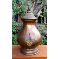 ราคา ครอบน้ำมนต์หลวงปู่ชอบ โถน้ำมนต์หลวงปู่ชอบ บาตรน้ำมนต์ทองเหลือง ปี36 คนโทน้ำพุทธมนต์ (56104858377)