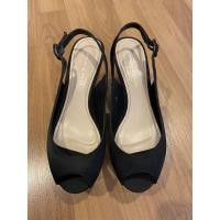 ราคา รองเท้า Charles & Keith (8613296413)