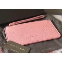 ราคา ✨กระเป๋าคล้องมือ Charles & keith : สีชมพู✨ (714830766)