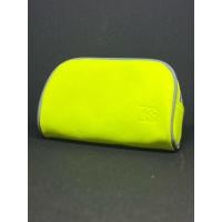 ราคา [GWP] กระเป๋าเครื่องสำอาง BVLGARI ทรงครึ่งวงกลม สีเหลืองนีออน (Lime Green) ของแท้ 100% (44128901965)