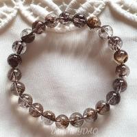 ราคา **มีคูปองลดเพิ่ม** สร้อยข้อมือหินแท้ ไหมเศรษฐีเกรดพรีเมียม ขนาด 8 มิล ควอทซ์ใส ไหมเงาสวย (6151329521)