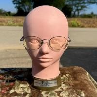 ราคา กรอบแว่นตา New Yorker รุ่นNY005 กรอบสีเงินขาแว่นสีเงินดำ วัสดุ TITANIUM สภาพตัวสวย ส่วนงานขามีรอยบ้าง (46653443529)