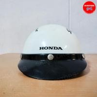 ราคา หมวกกันน็อคครั่งใบ HONDA Presting สีขาว แท้เบิกศูนย์ 100% (22077105239)
