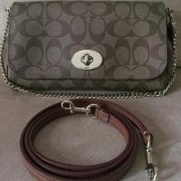 ราคา กระเป๋าคลัช Coach มือ2. พร้อมใช้ค่ะ (371134401)