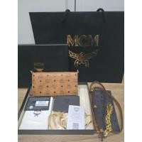 ราคา กระเป๋าสตางค์ MCM wallet trifold on chain ของแท้จากช็อปไทย (มือ 2 สภาพดี) (54606074803)