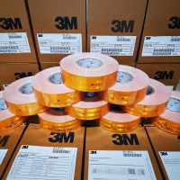 ราคา สติ๊กเกอร์สะท้อนแสง 3M สำหรับรถบรรทุก ขนาด 50 มม. ยาว 50 เมตร (43272809091)