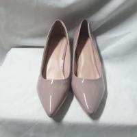 ราคา ( พร้อมส่ง ) รองเท้าส้นสูง หัวแหลม สูง 2 นิ้ว สีชมพูกะปิ ไซส์ 40 หนังpuแก้ว (1224368764)