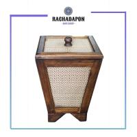 ราคา [ พร้อมส่ง ] ถังขยะ ไม้สัก มีฝาปิด สานเสื่อ สำหรับใส่ขยะเเห้ง (5741493311)
