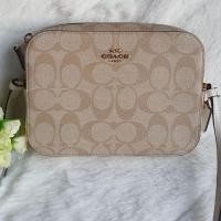 ราคา พร้อมส่งcoach 91677 ครอสบอดี้ทรงกล่อง1ซิป สายปรับได้ ถอดไม่ได้ค่ะ ️ขนาด: 7 1/4" (L) x 5 1/4" (H) x 2" (H) (5716947477)
