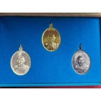ราคา เหรียญที่ระลึก หลวงพ่อเกษม เขมโก สำนักสุสานไตรลักษณ์ จังหวัดลำปาง 13ตุลาคม2517 (40308605295)