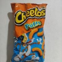 ราคา ชีโตส รสชีส จาก USA Cheetos Puffs เป็นขนมข้าวโพดอบกรอบรสชีสที่มีเนื้อสัมผัสเบาและโปร่ง  (46550844045)