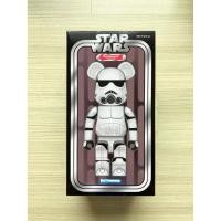ราคา (รุ่นปี 2015) BE@RBRICK 400% Star Wars Stormtrooper Chrome Version สตาวอรส์ สตอร์ม ทรูเปอร์ (53102631378)